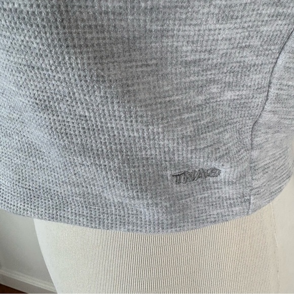 Aritizia TNA Waffle Crop Top Gray Size M - Picture 7 of 10